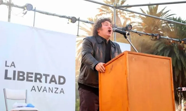 Milei gana terreno en Rosario y ya pica en punta